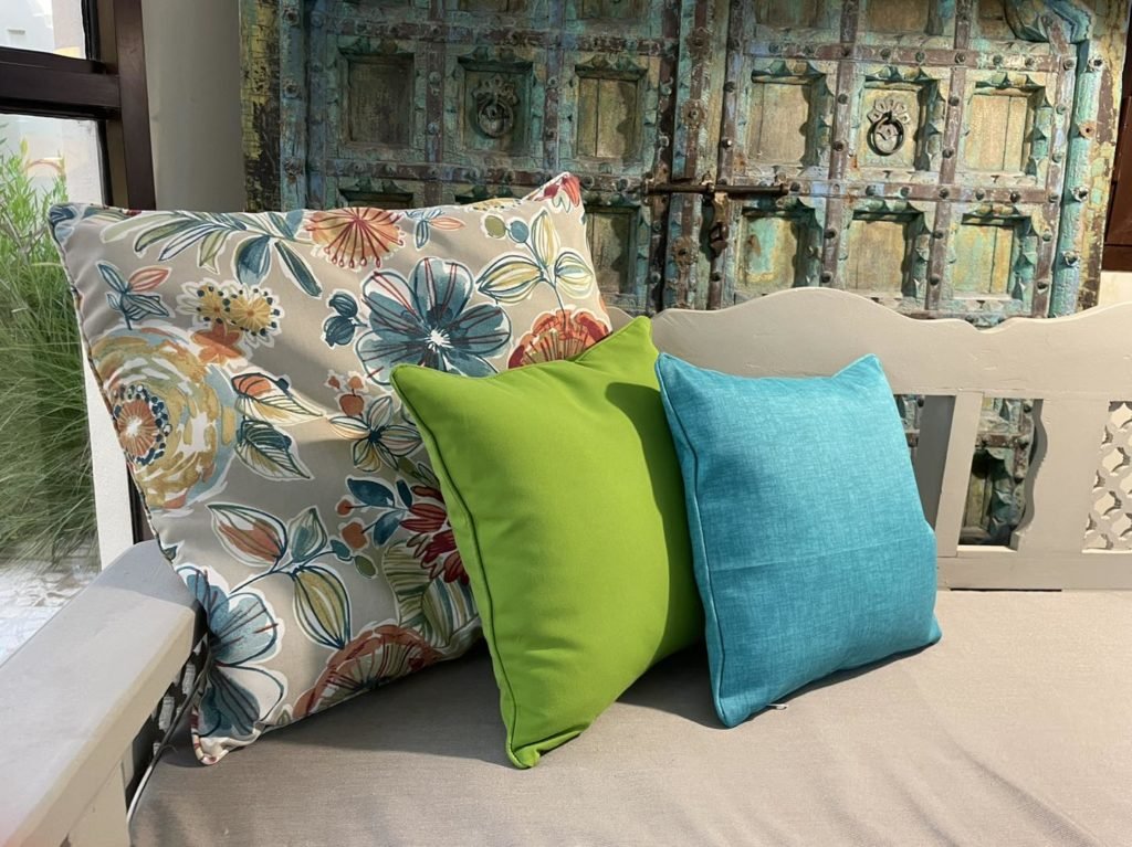 buy online custom made outdoor cushions and indoor cushions dubai